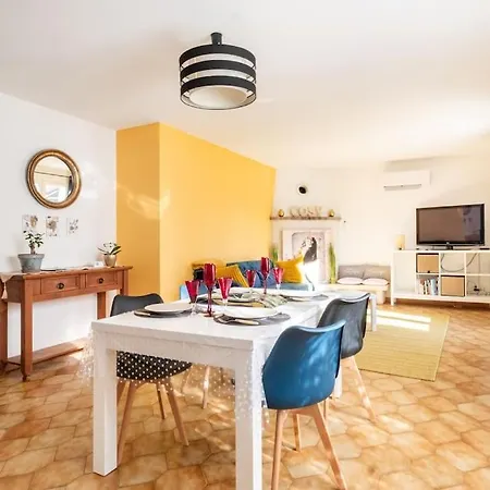 Pensjonat Kapetanakis 4*